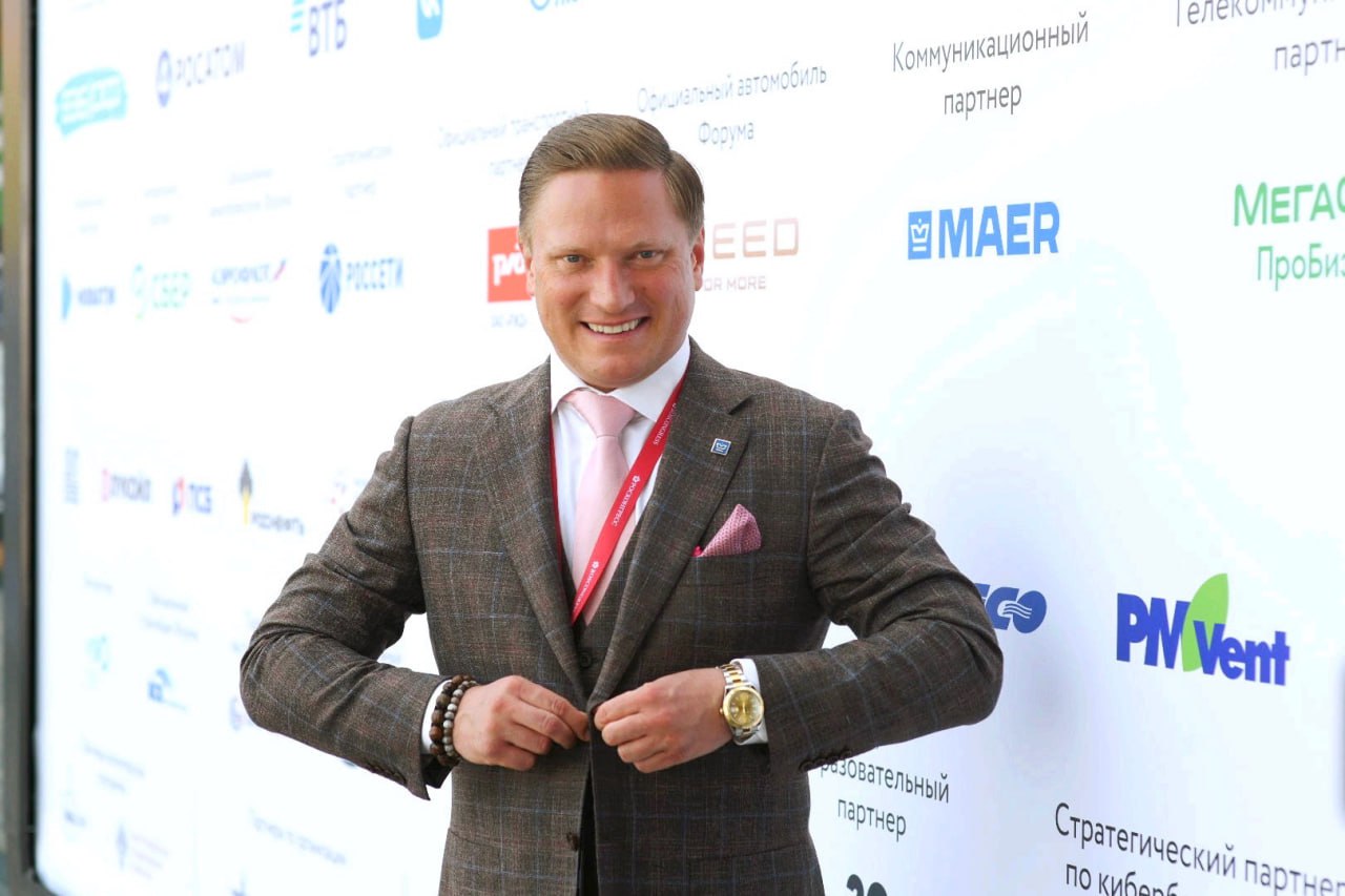 MAER «закодирует» культурный код на 1 млрд рублей

Именно столько намерен вложить в поддержку национальных ценностей медиахолдинг