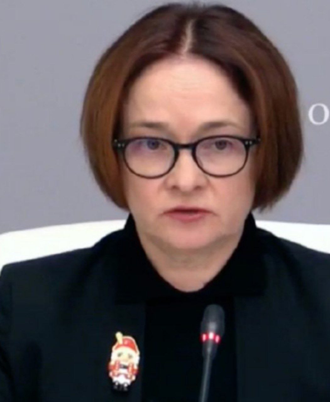 Набиуллина одела брошку с Щелкунчиком