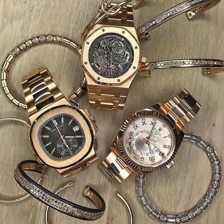 ⌚ Оригинальные швейцарские часы без листа ожидания, топовые модели в наличии!

???? Купите элитные часы для статуса, инвестиции или сделайте подарок любимому человеку