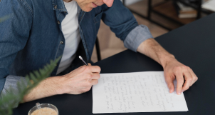 Долговая расписка: зачем нужна, как составить и когда потребуется нотариус