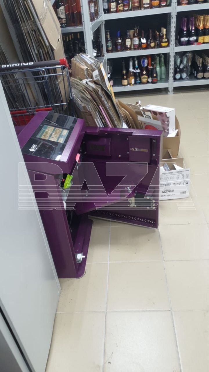 Сеть магазинов «Винлаб» в Москве уже несколько месяцев обносит серийный грабитель