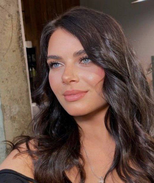 Вице-президент «Локо-Банка» разбилась, выпав из окна московской квартиры